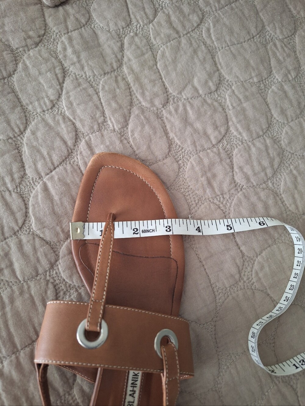 Manolo Blahnik Brown Leather Mooti Thong Sandals with Grommet Detail - Picture 12 of 13